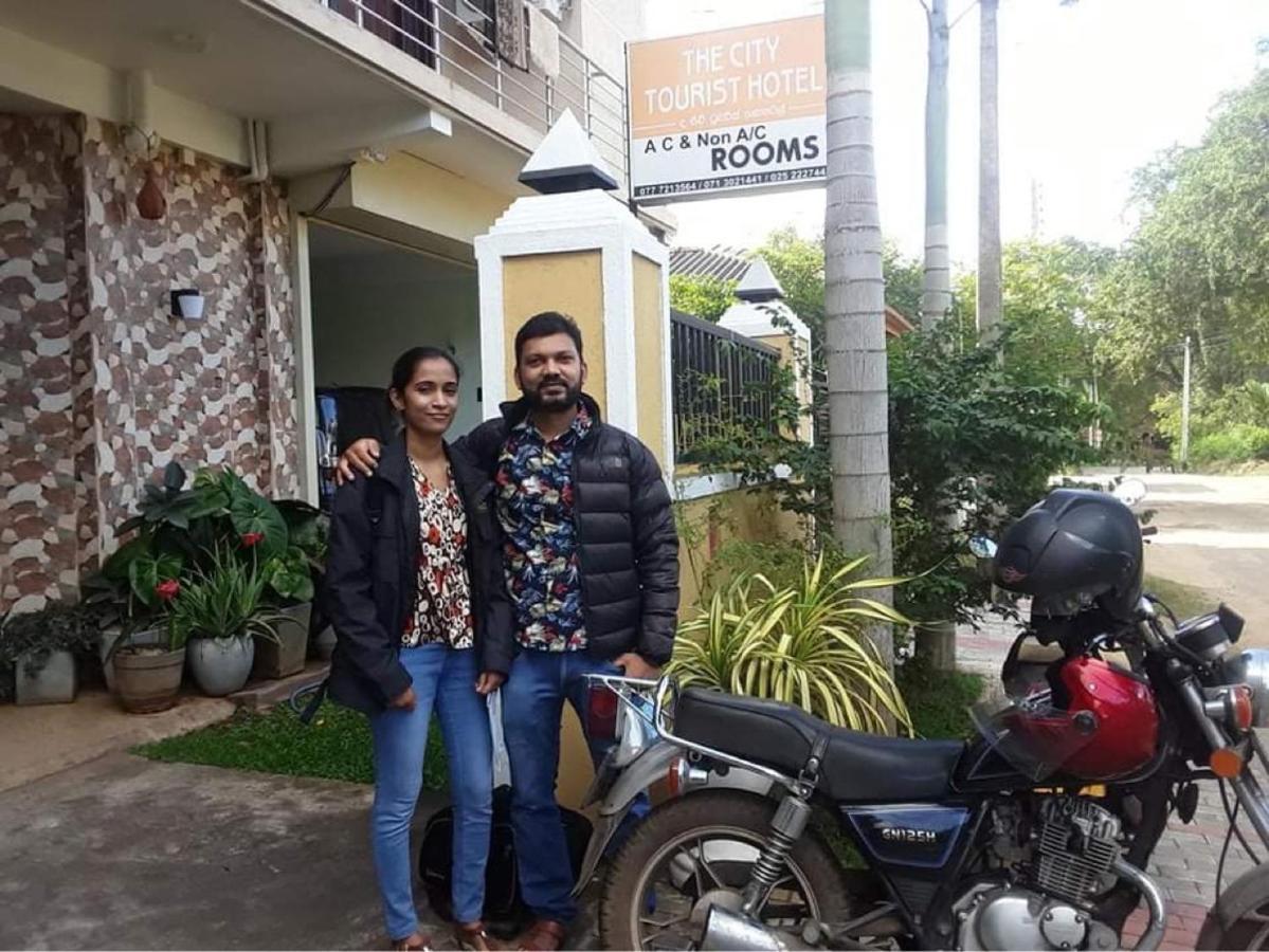 The City Tourist Hotel Anuradhapura Ngoại thất bức ảnh