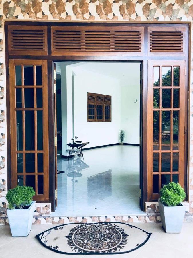 The City Tourist Hotel Anuradhapura Ngoại thất bức ảnh