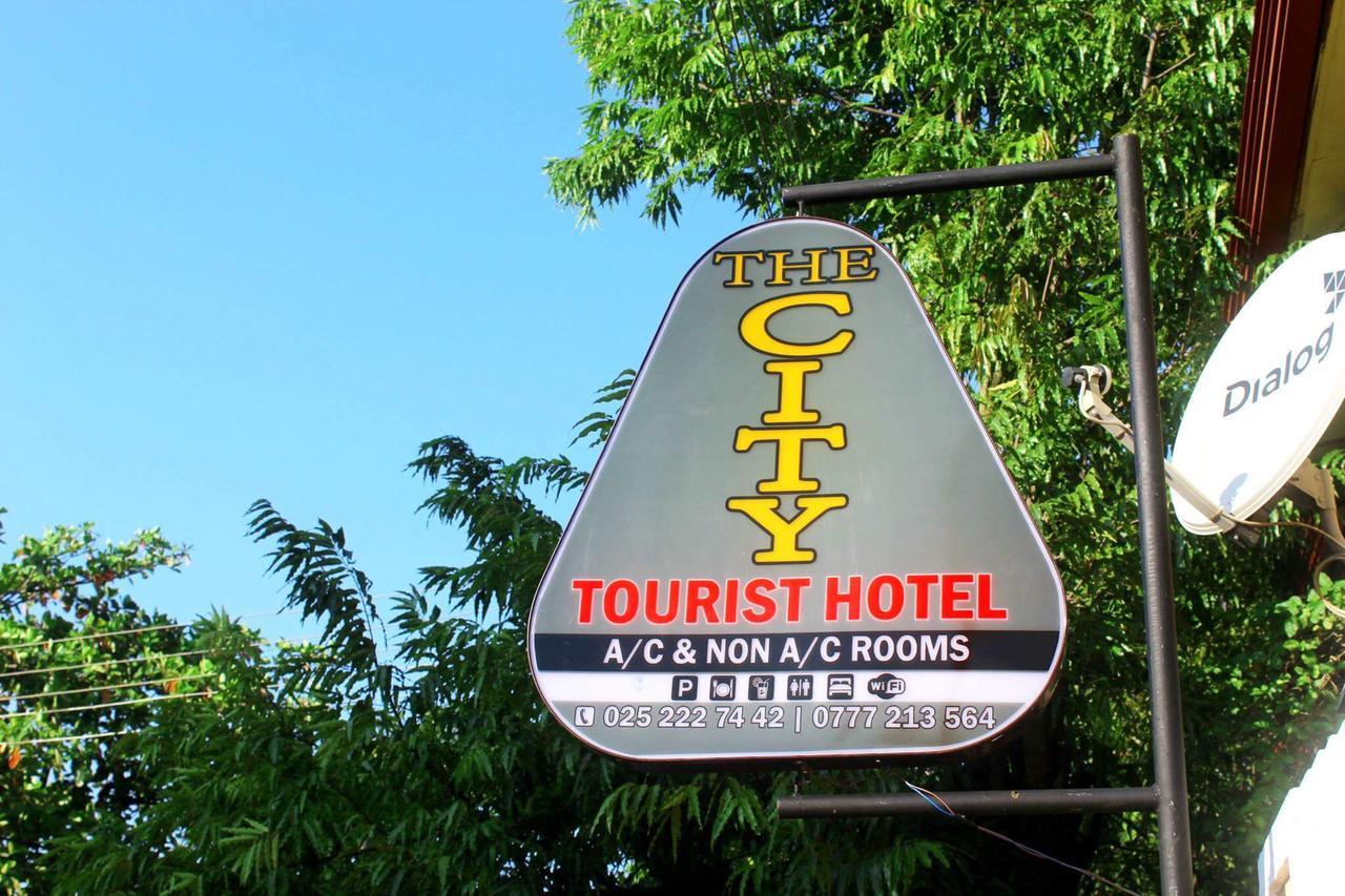 The City Tourist Hotel Anuradhapura Ngoại thất bức ảnh
