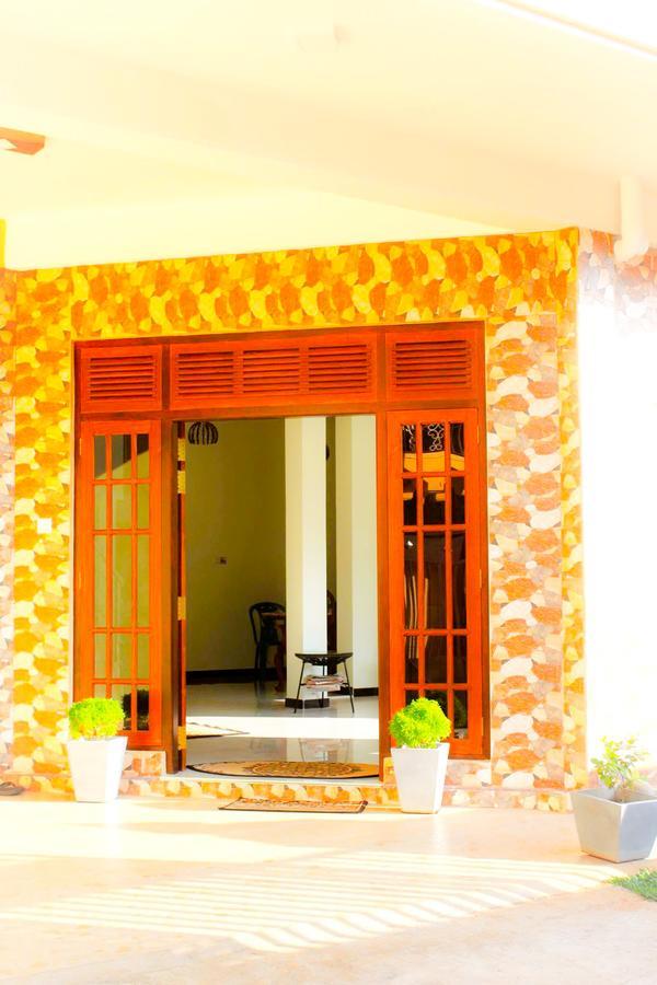 The City Tourist Hotel Anuradhapura Ngoại thất bức ảnh